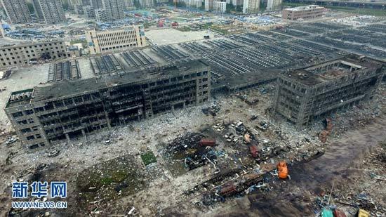 8月14日,新华网新闻无人机队深入天津滨海新区爆炸核心区域,直击天津港“8.12”重大火灾爆炸事故现场。新华社记者徐壮志 飞手张峭春、陈扬